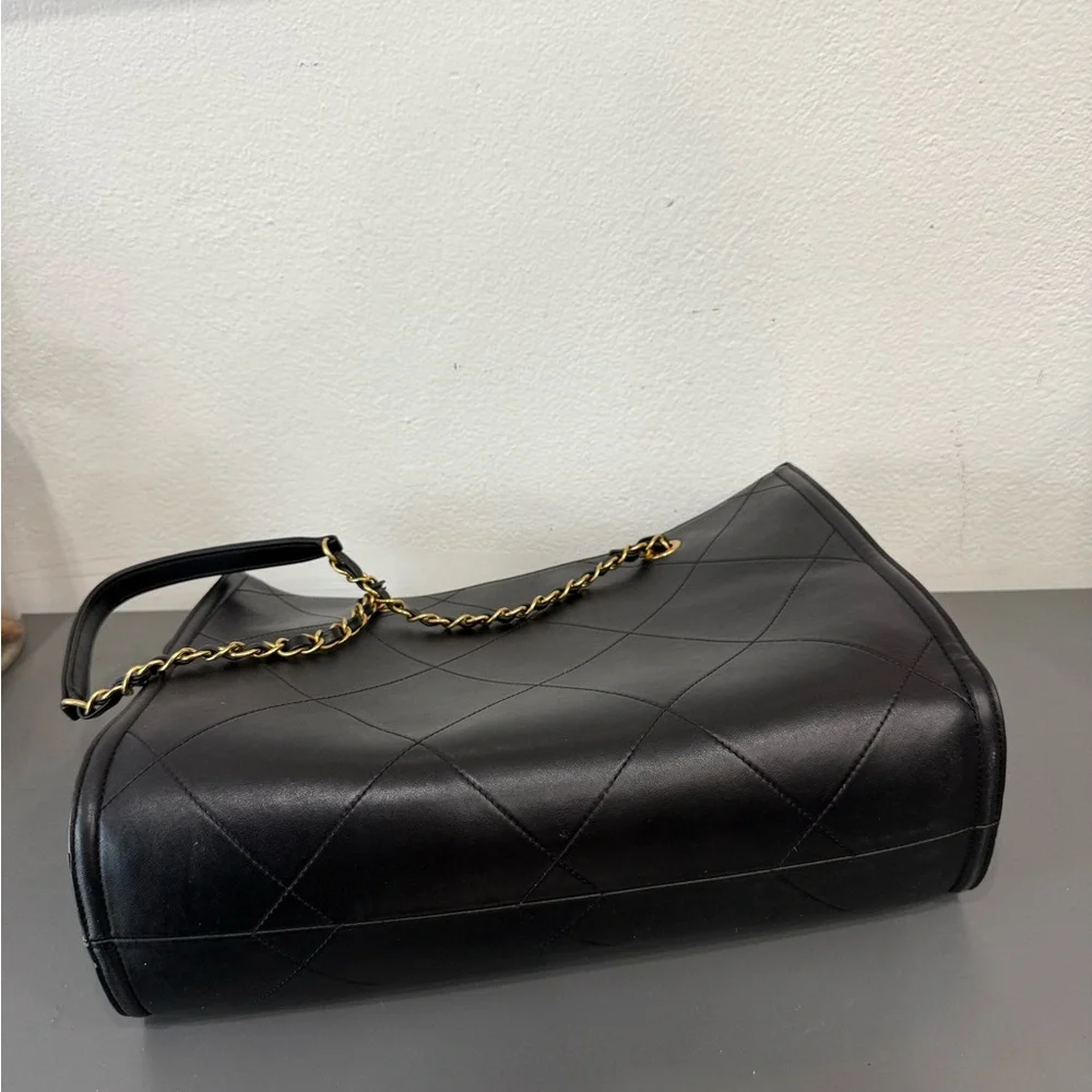 CHANEL Shopping Tote Quilted Calfskin Large - Picture 7 of 7